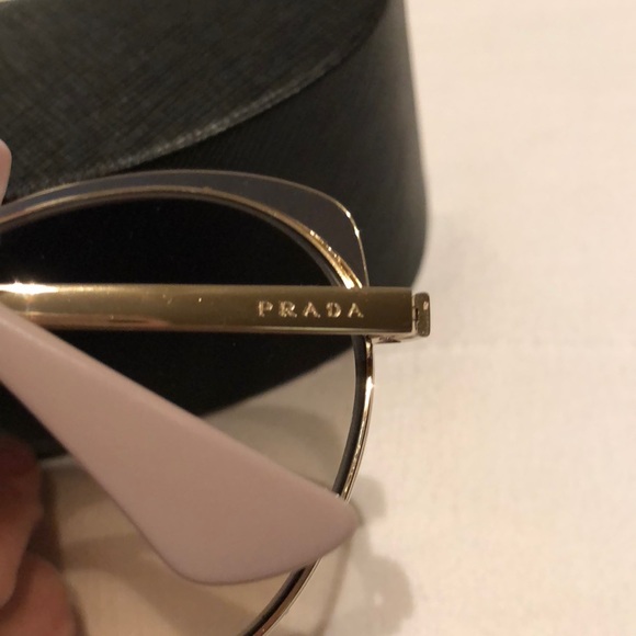 PRADA Sunglasses 🕶 - Picture 4 of 5